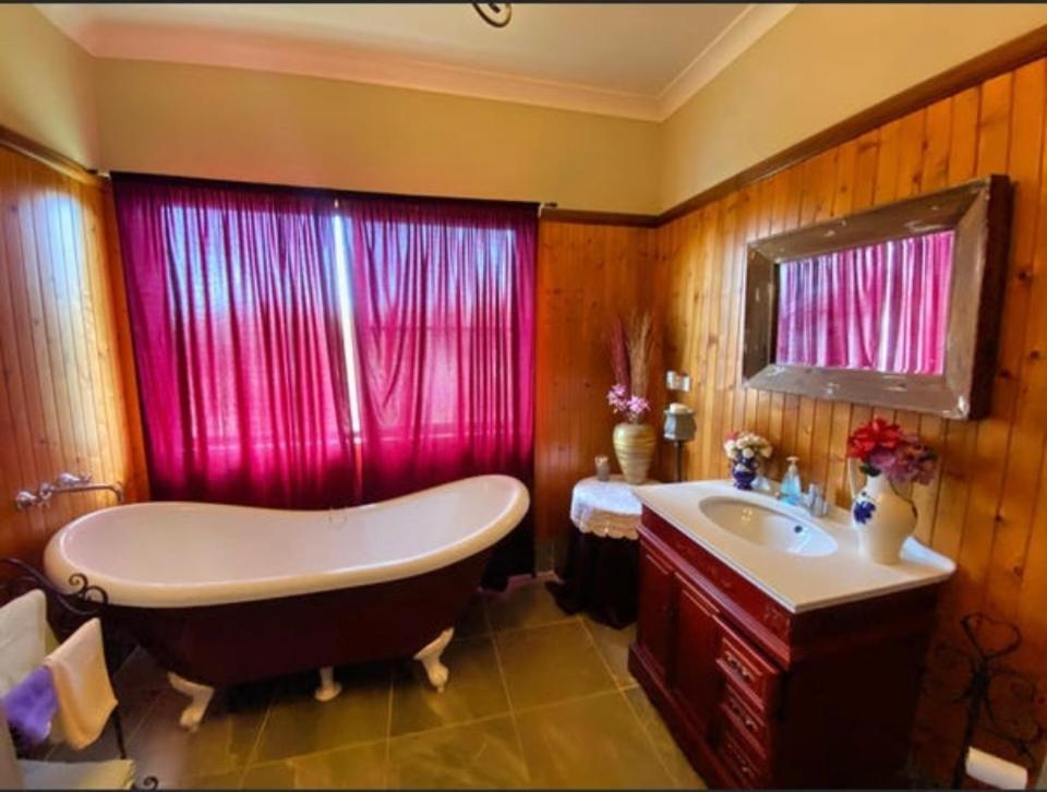 Sarina Golden Lace B&B מראה חיצוני תמונה